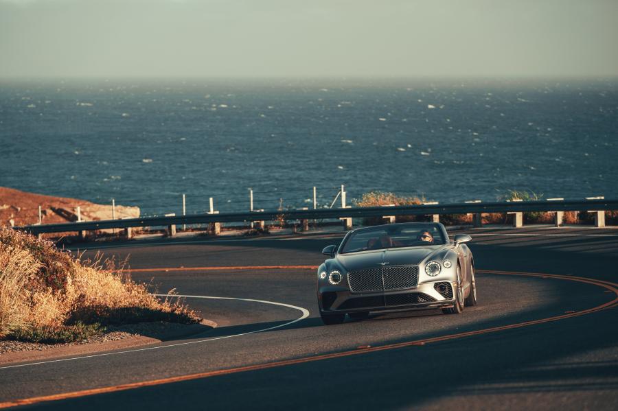  Bentley Continental GT V8 Convertible 2019 года  (NA) (фото 13 из 40)